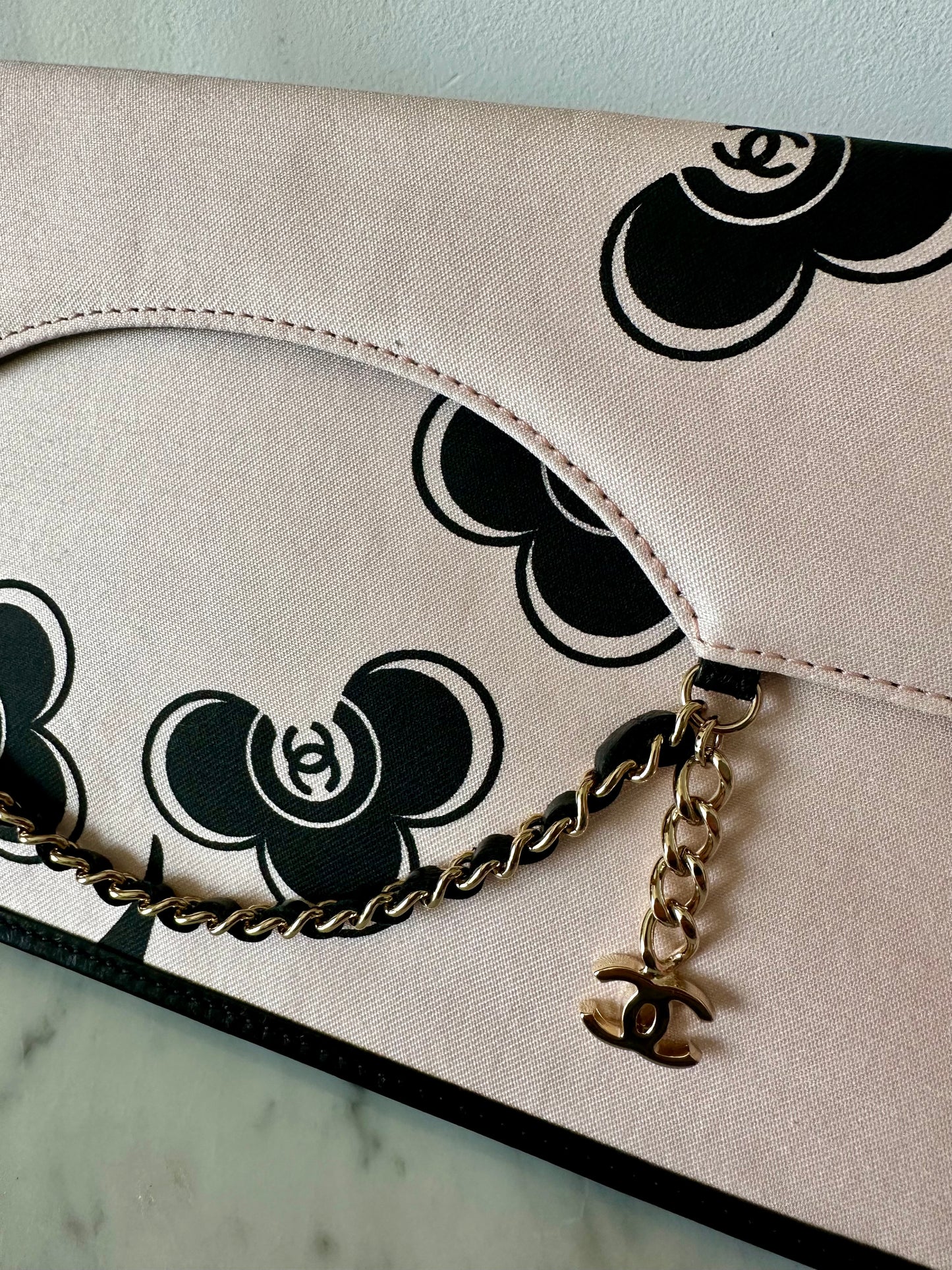 Chanel camelia clutch