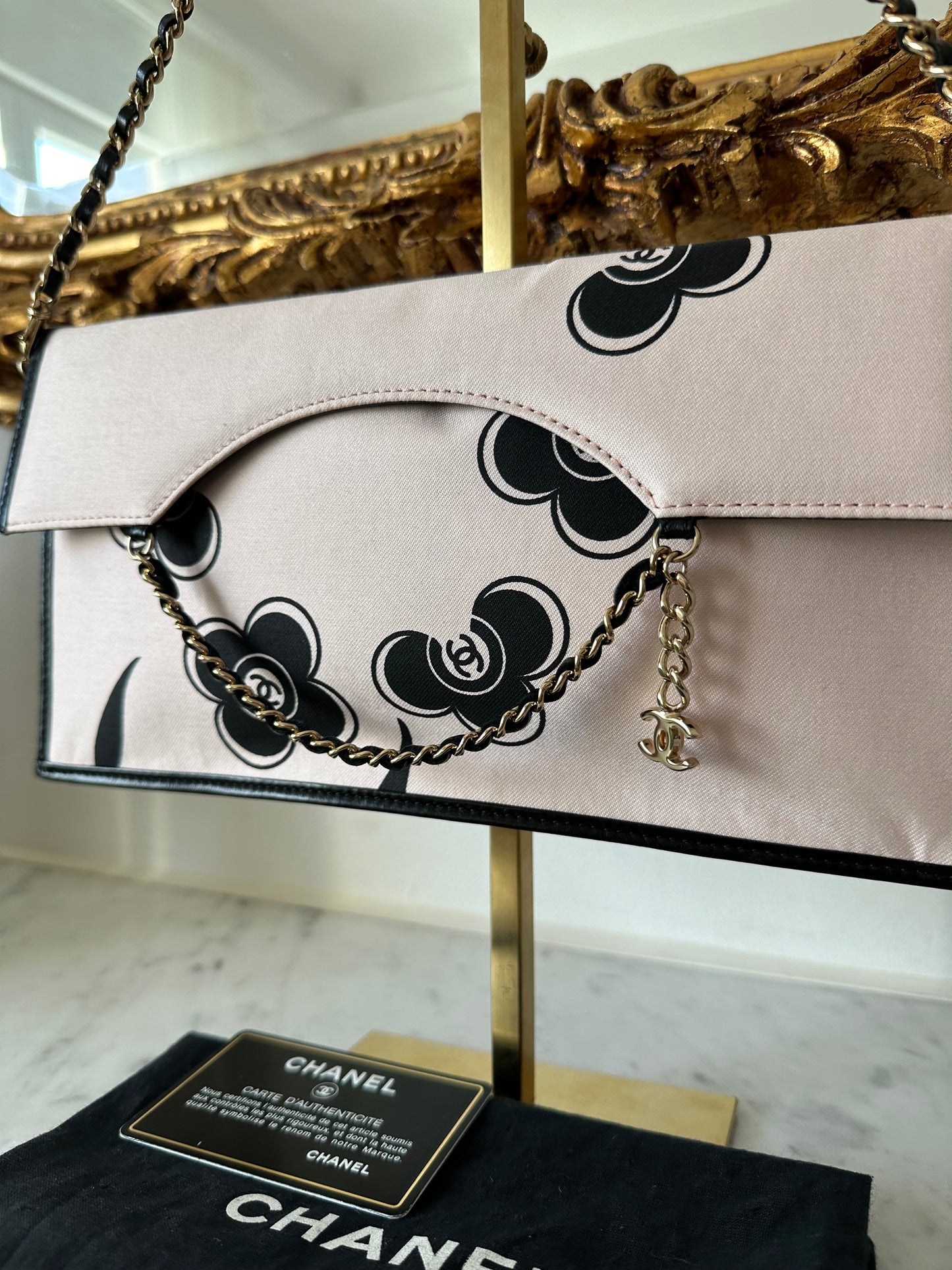 Chanel camelia clutch