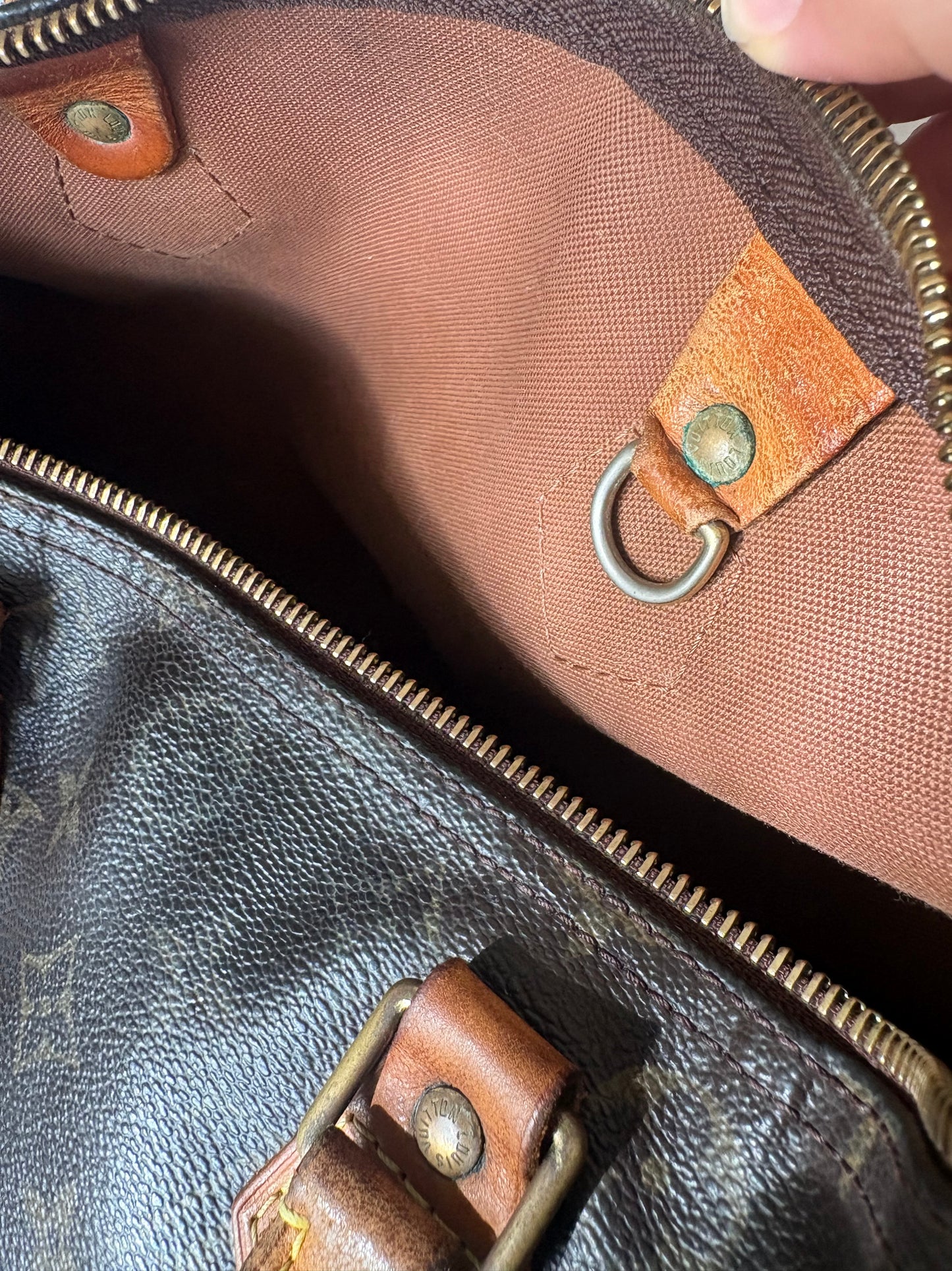 Louis Vuitton Speedy 30