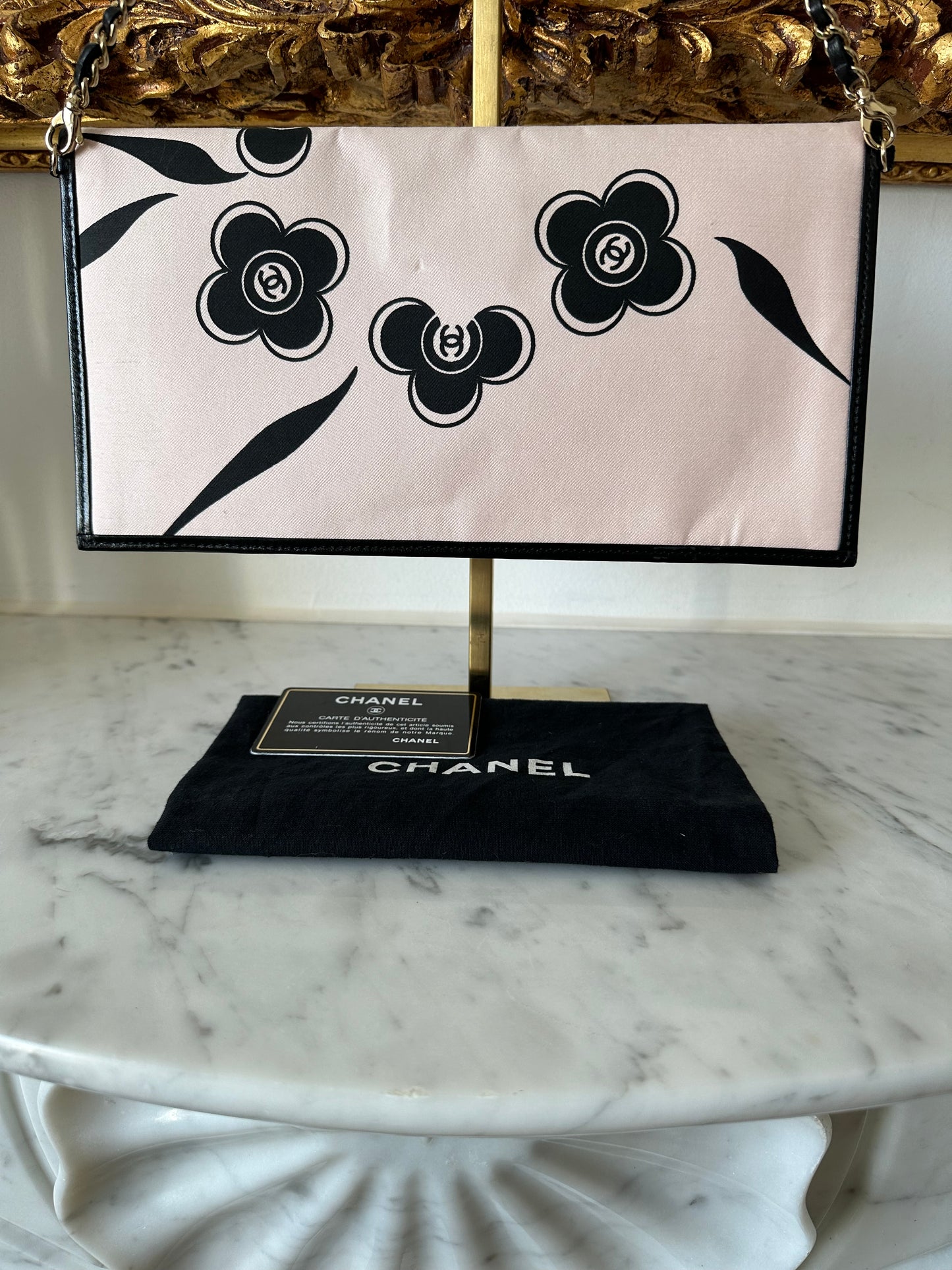 Chanel camelia clutch
