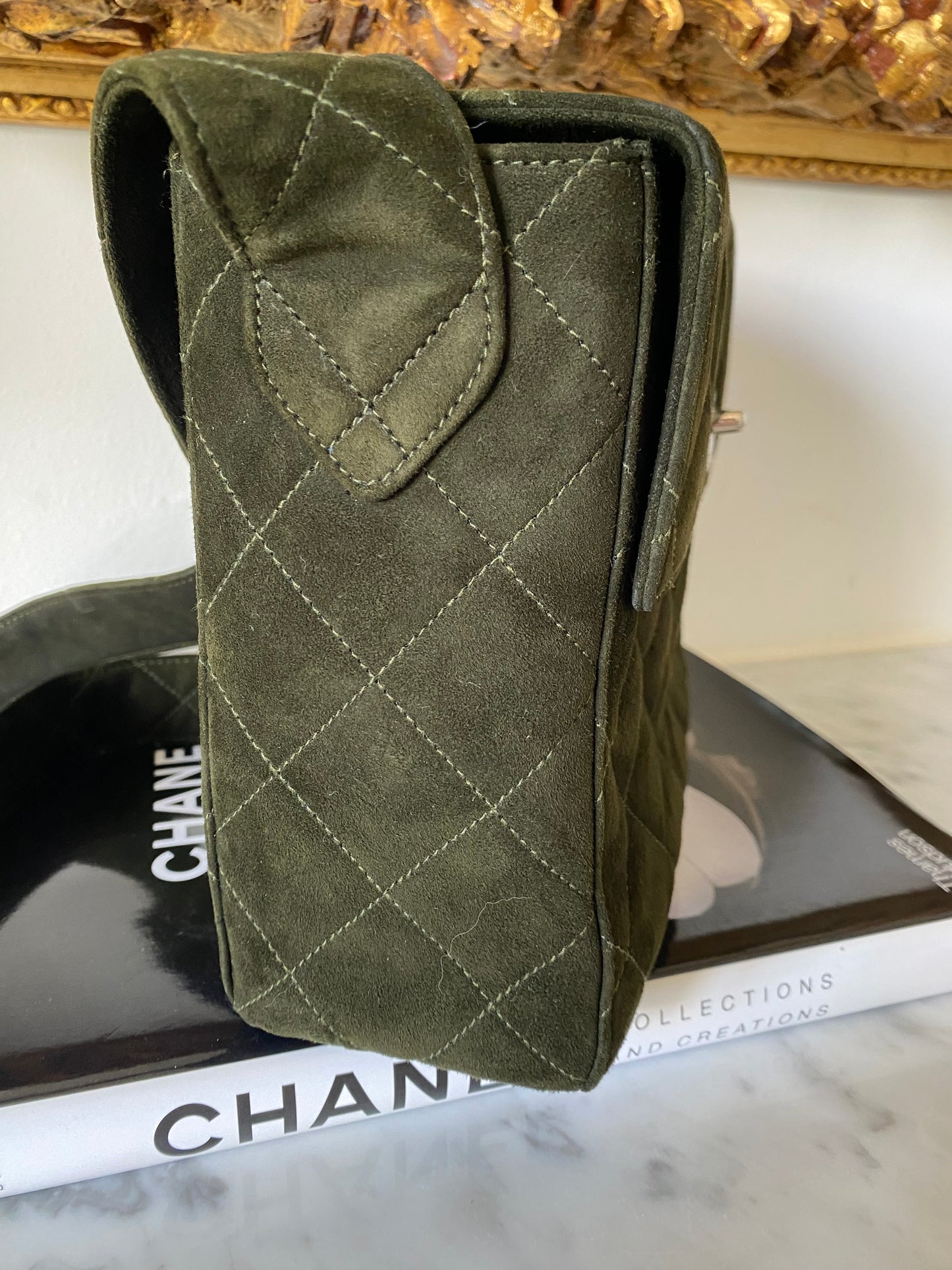 Chanel vintage suède crossbody bag