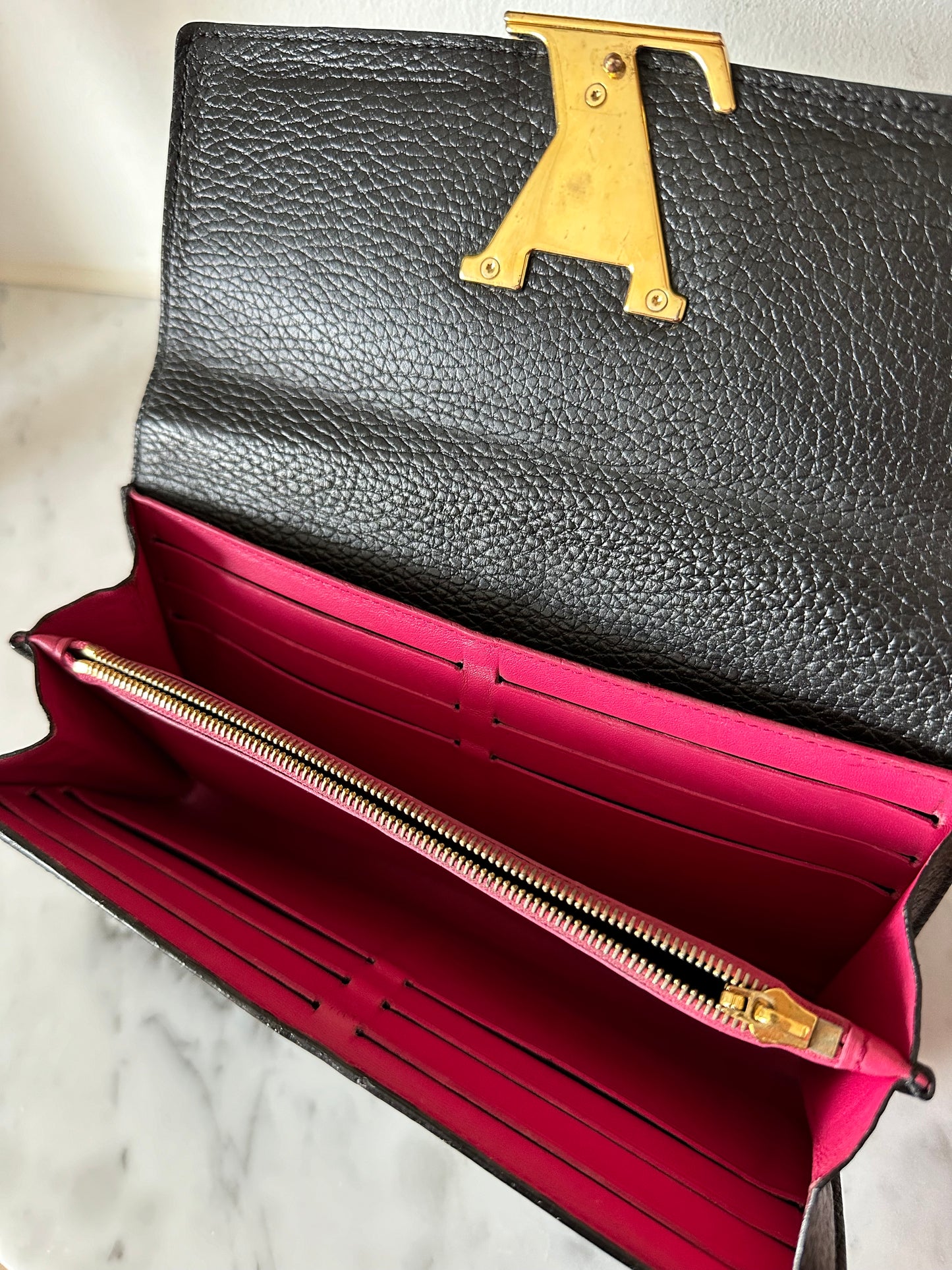 Louis Vuitton Capucines wallet