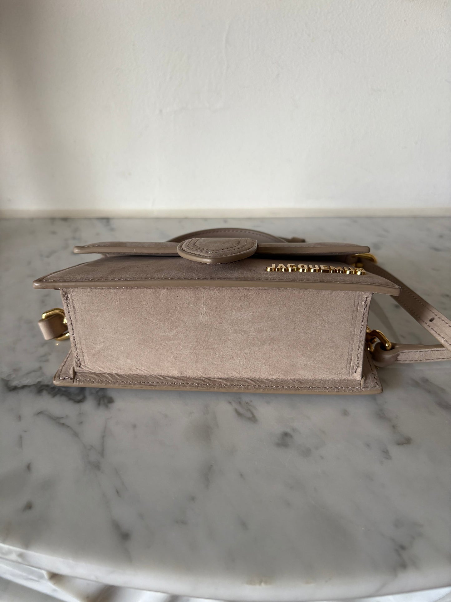 Jacquemus le bambino dark beige
