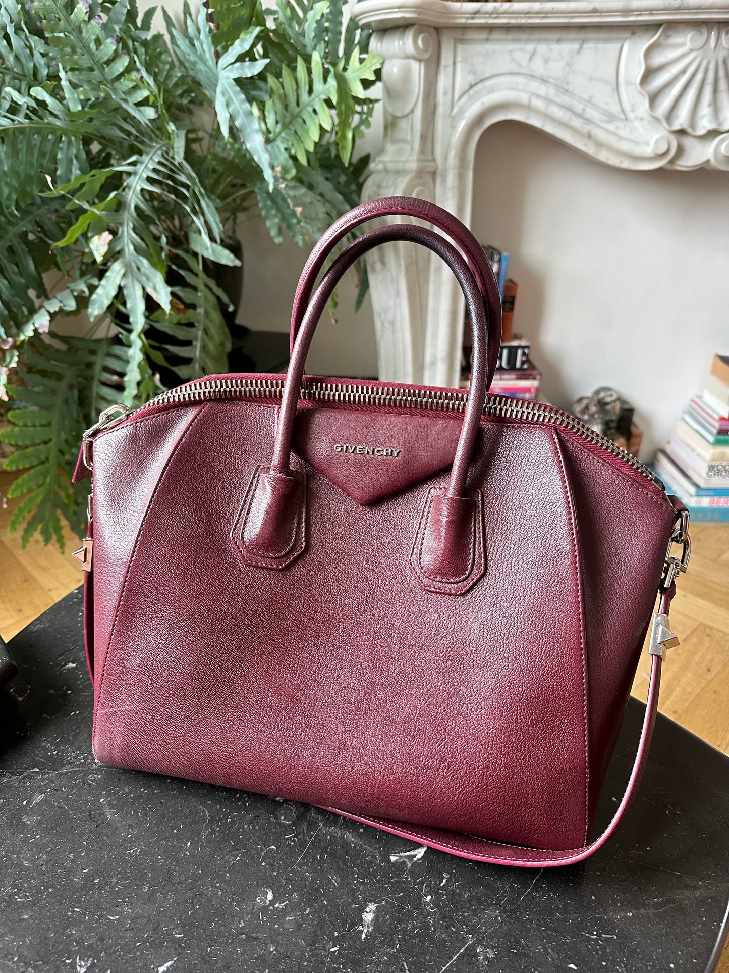 Givenchy Antigona