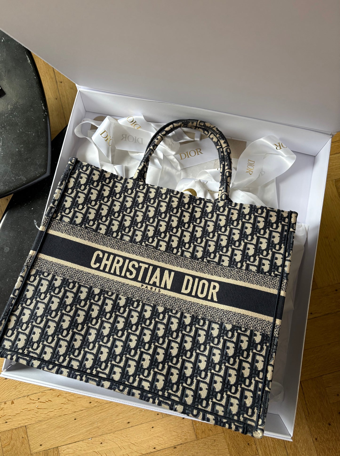 Dior Book tote classic