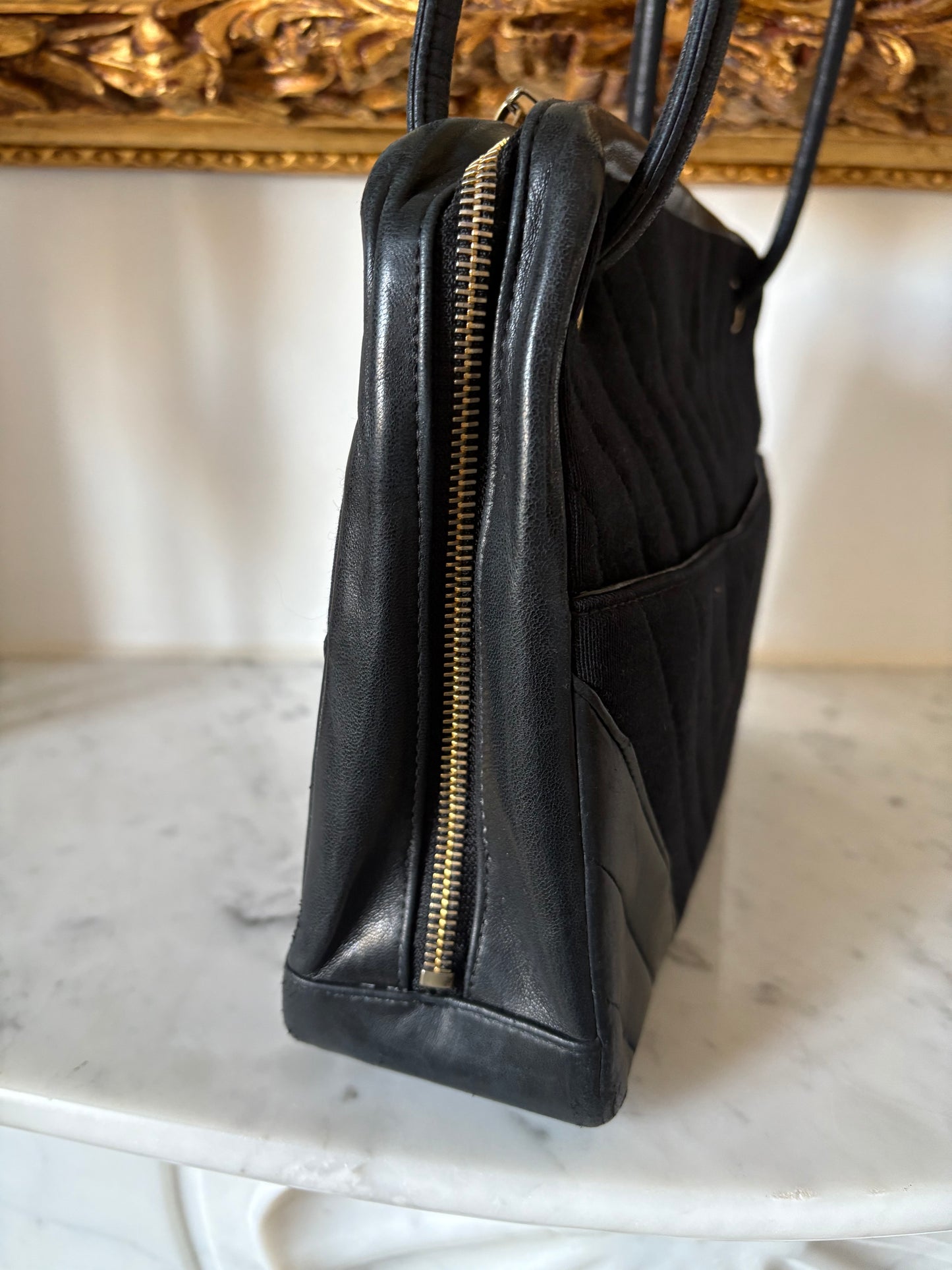 Chanel vintage shoulder bag