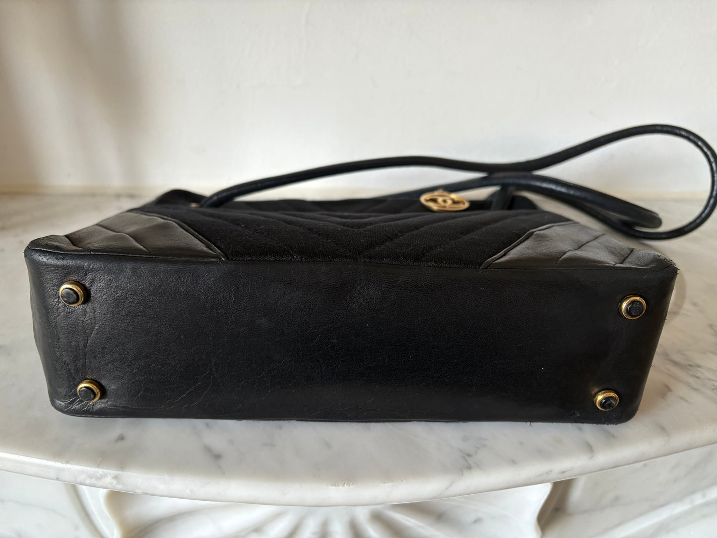 Chanel vintage shoulder bag