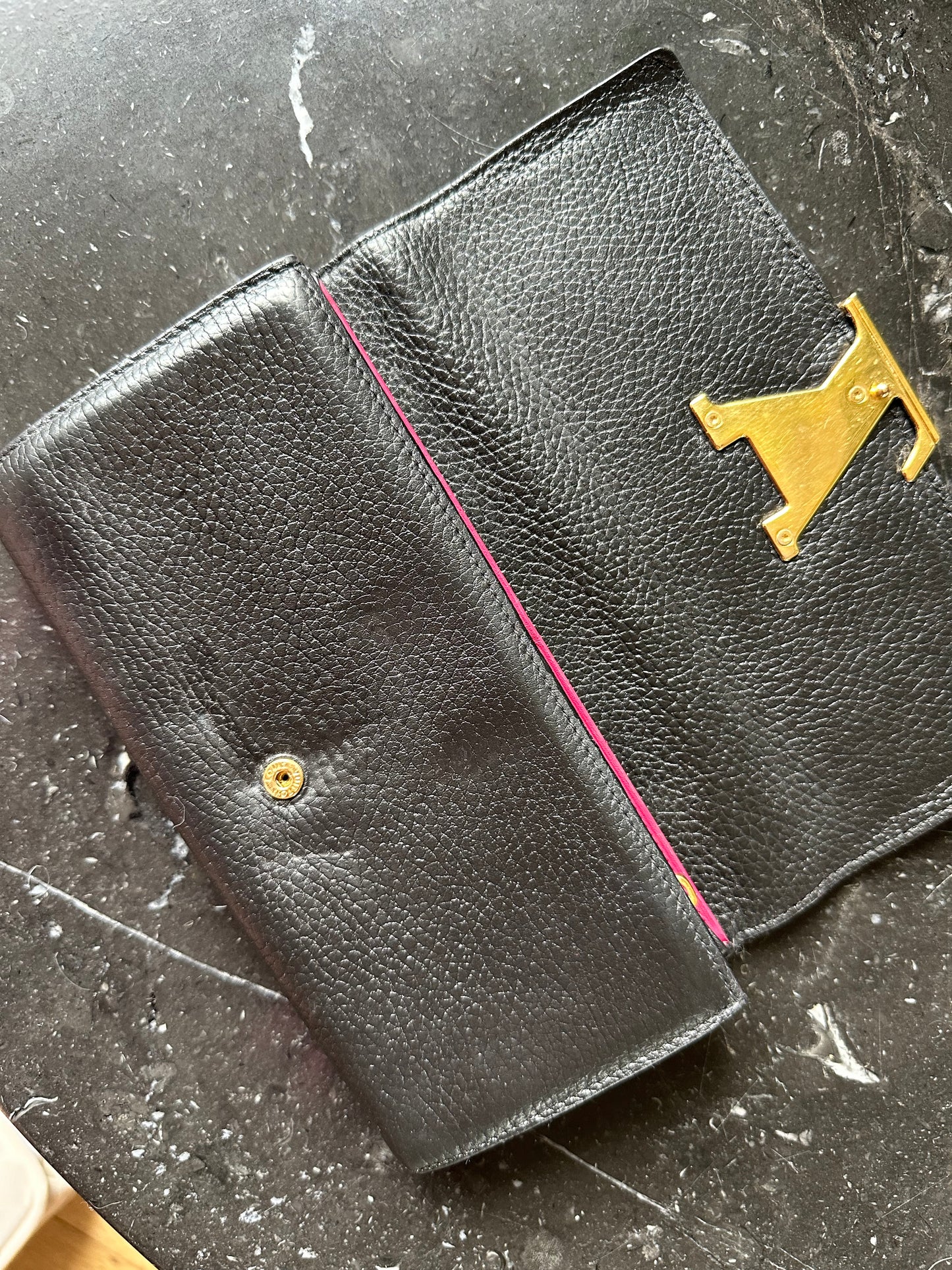 Louis Vuitton Capucines wallet