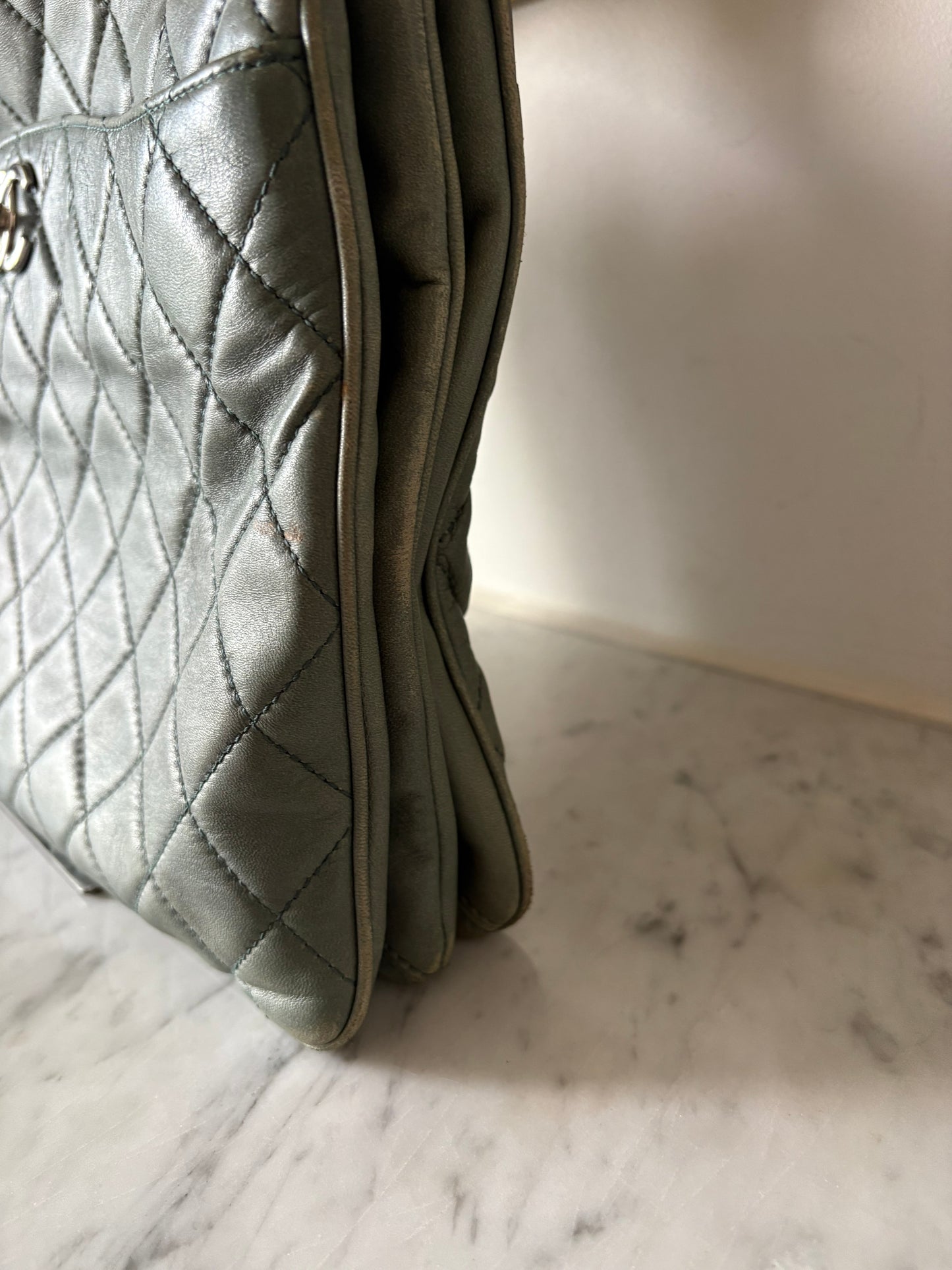 Chanel tote bag