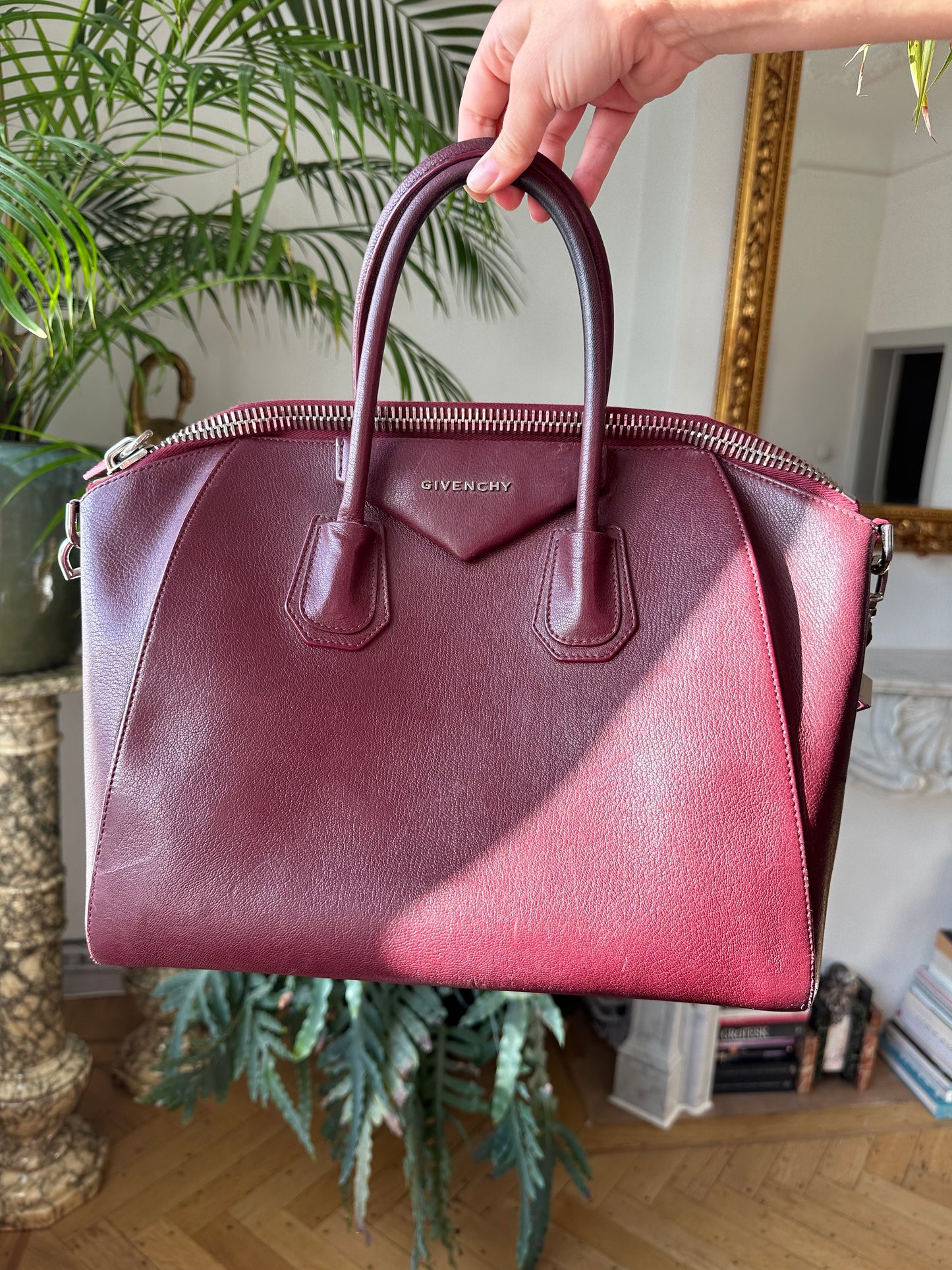 Givenchy Antigona