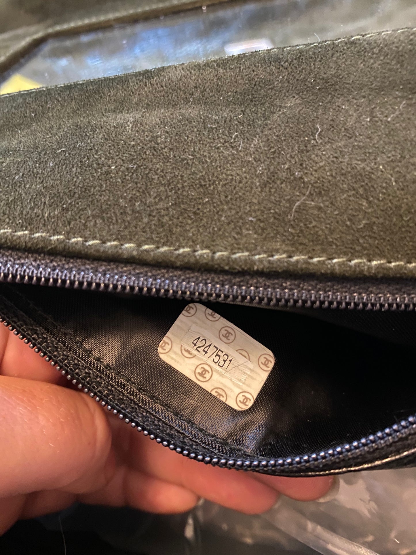 Chanel vintage suède crossbody bag