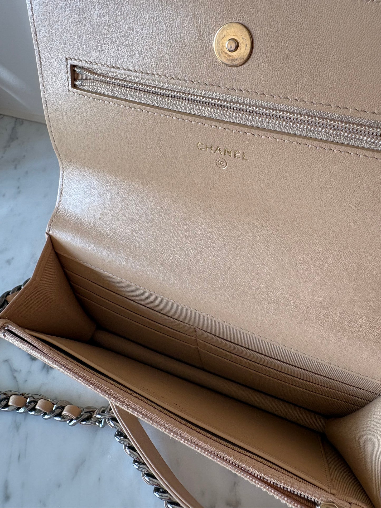 Chanel 19 WOC