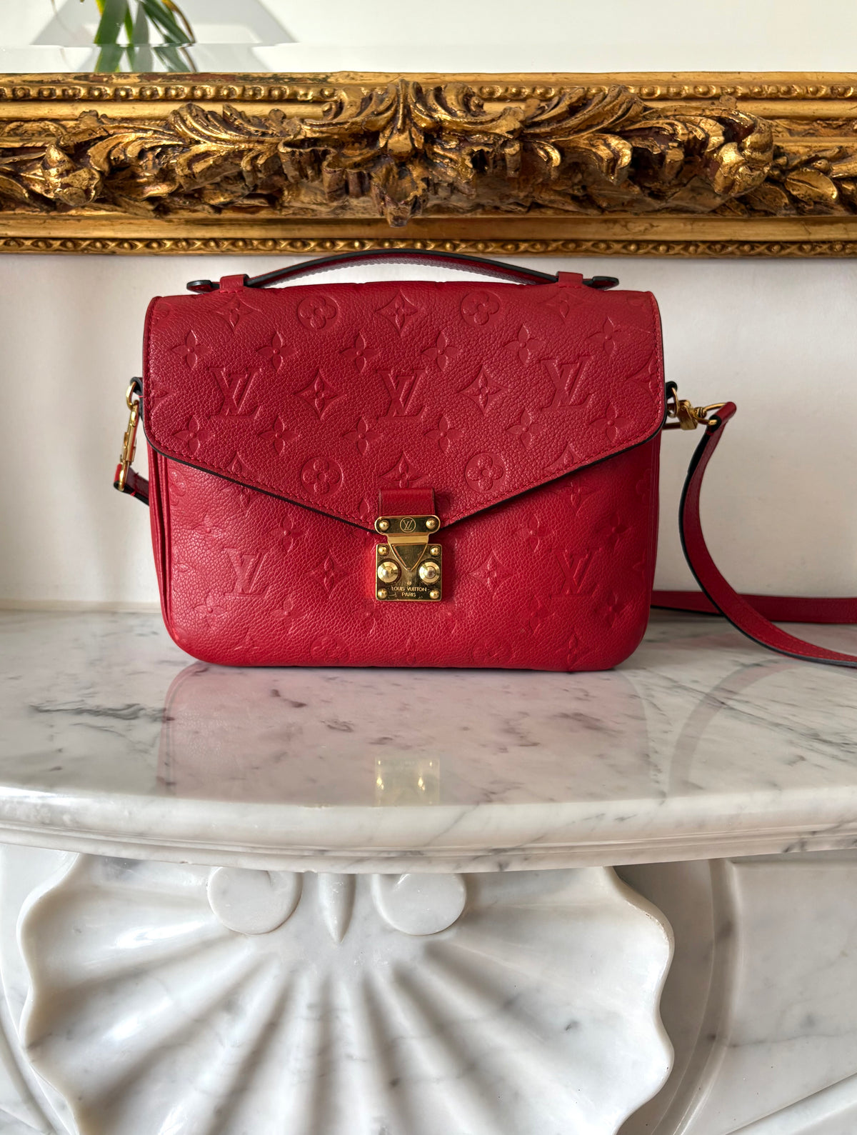 Louis Vuitton Métis Empreinte red