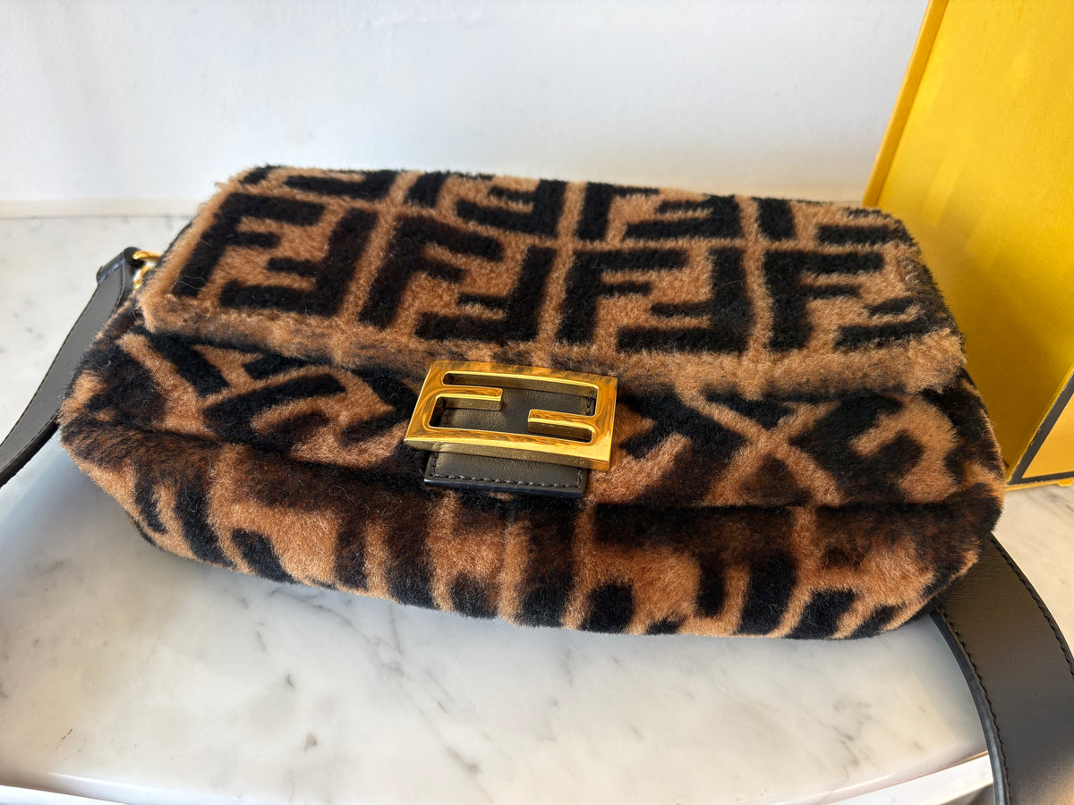 Fendi Baguette