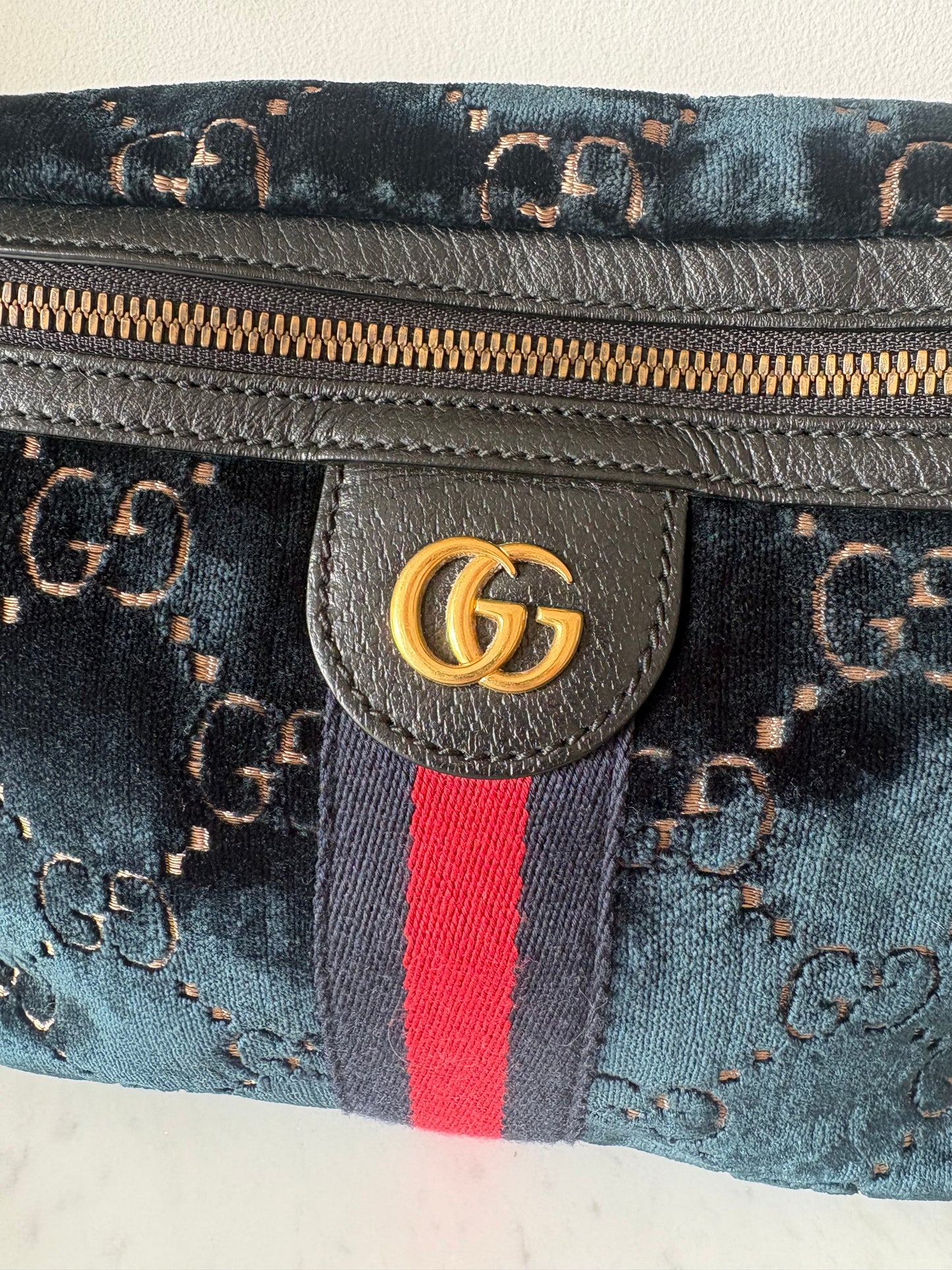 Gucci Ophidia velvet belt bag