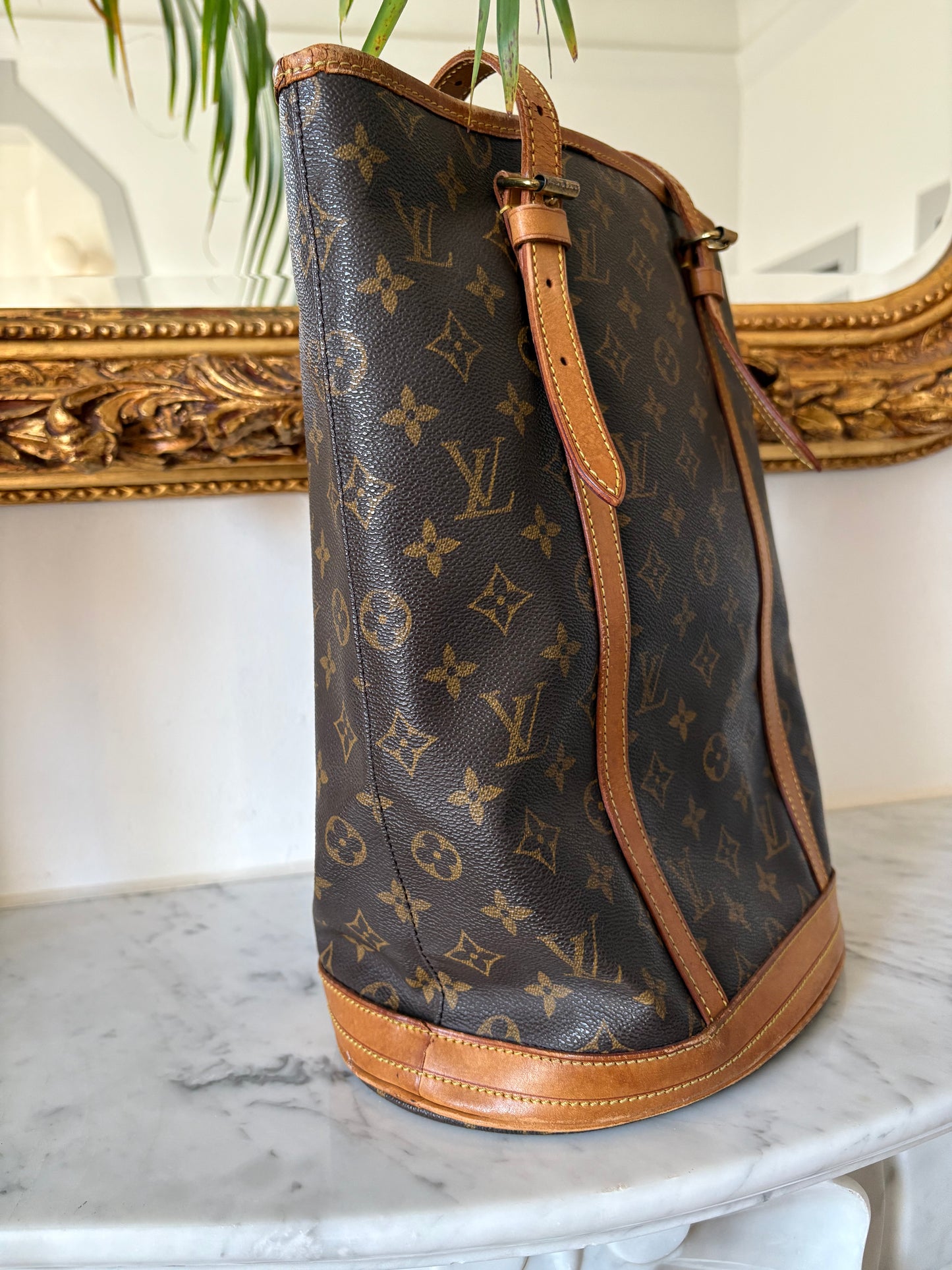 Louis Vuitton Bucket bag