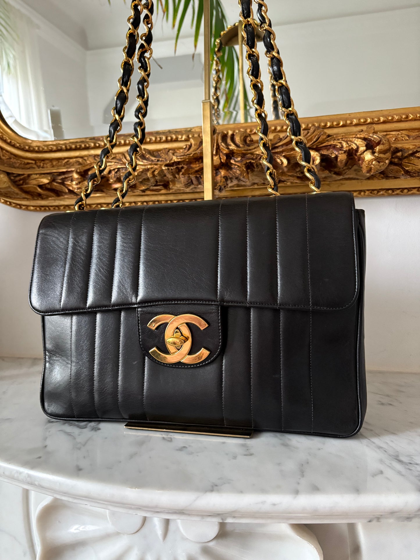 Chanel Jumbo vertical quilt