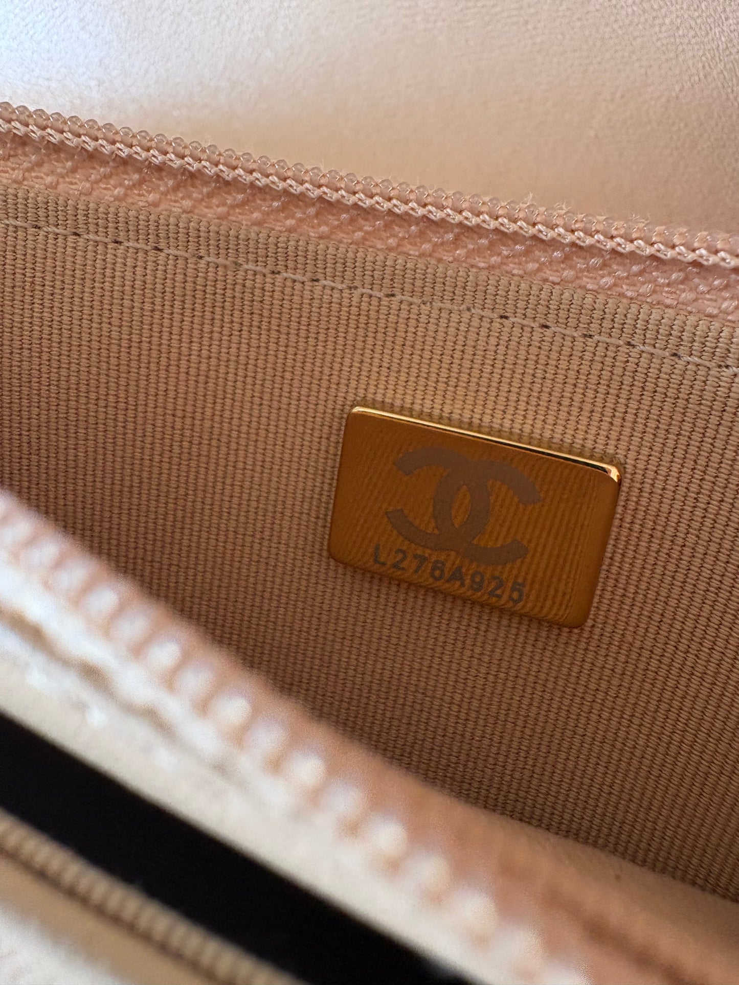 Chanel 19 WOC
