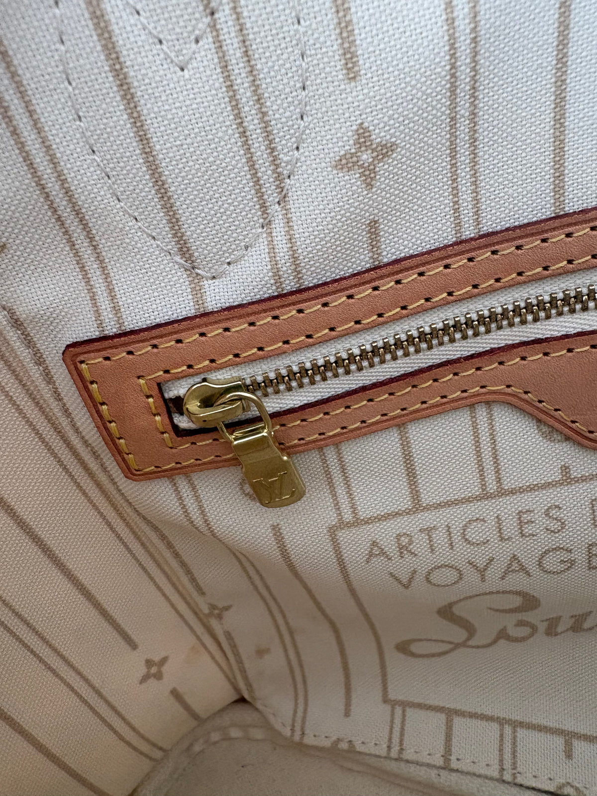 Louis Vuitton Neverfull PM