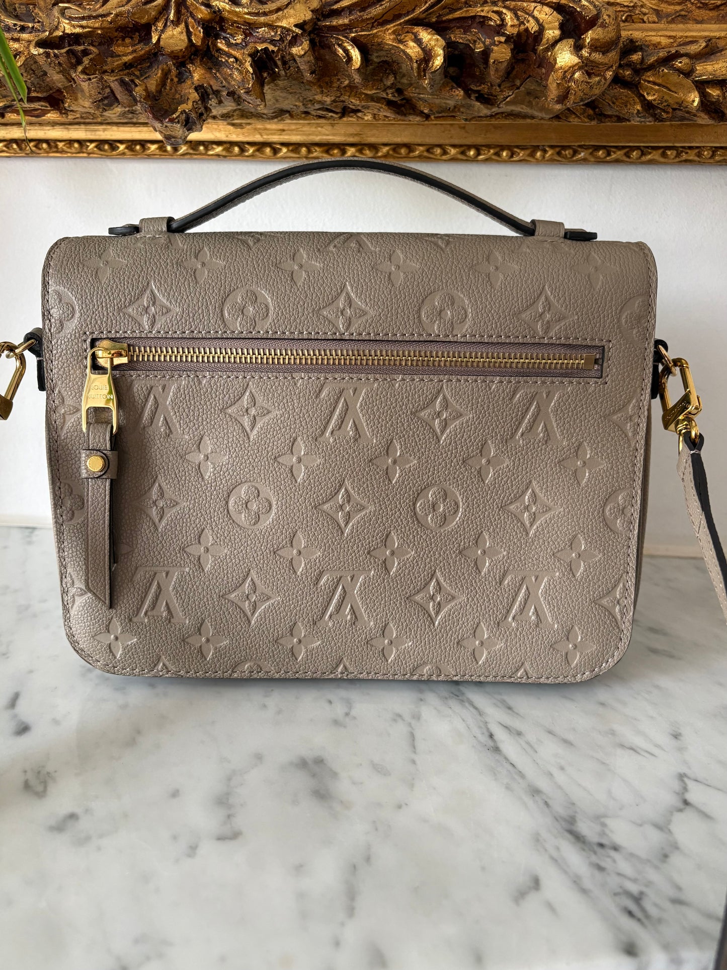 Louis Vuitton Métis Empreinte taupe