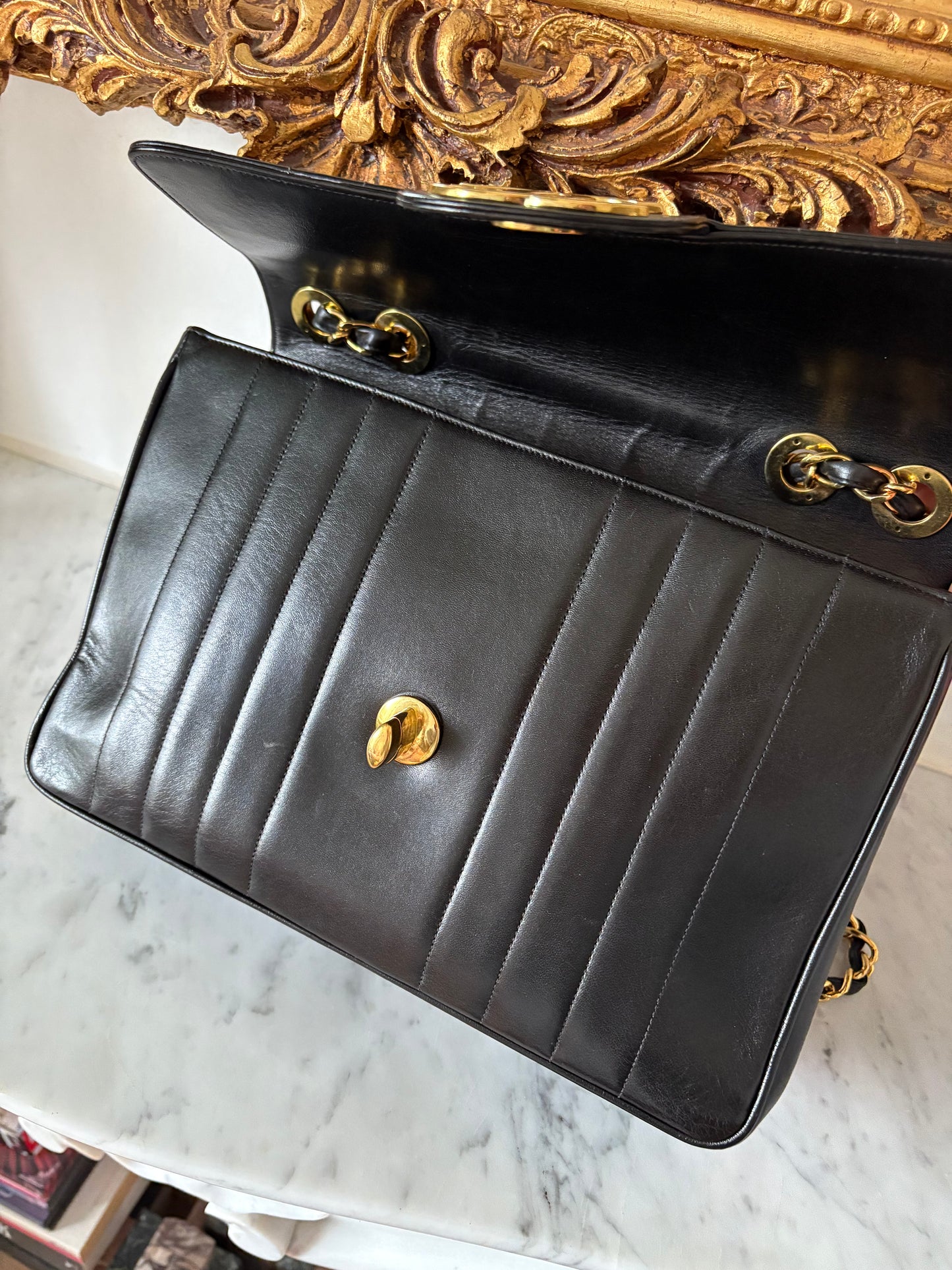 Chanel Jumbo vertical quilt