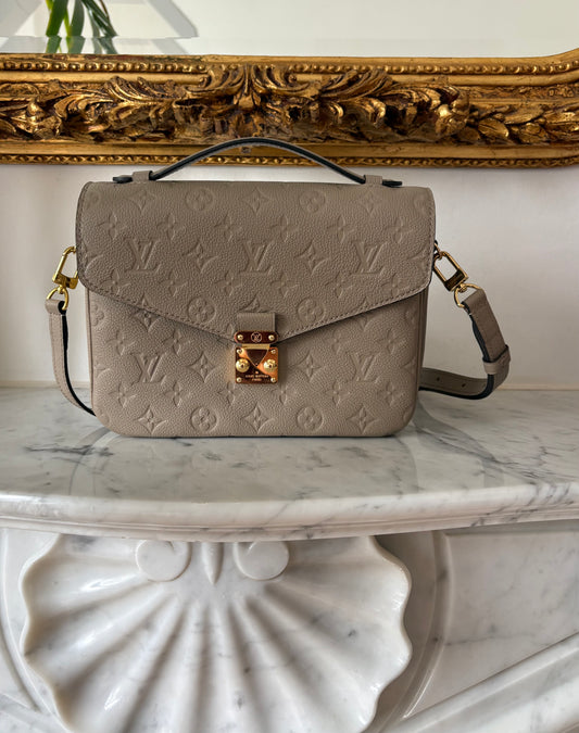 Louis Vuitton Métis Empreinte taupe