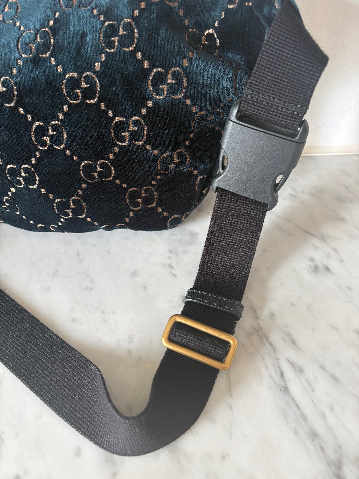 Gucci Ophidia velvet belt bag
