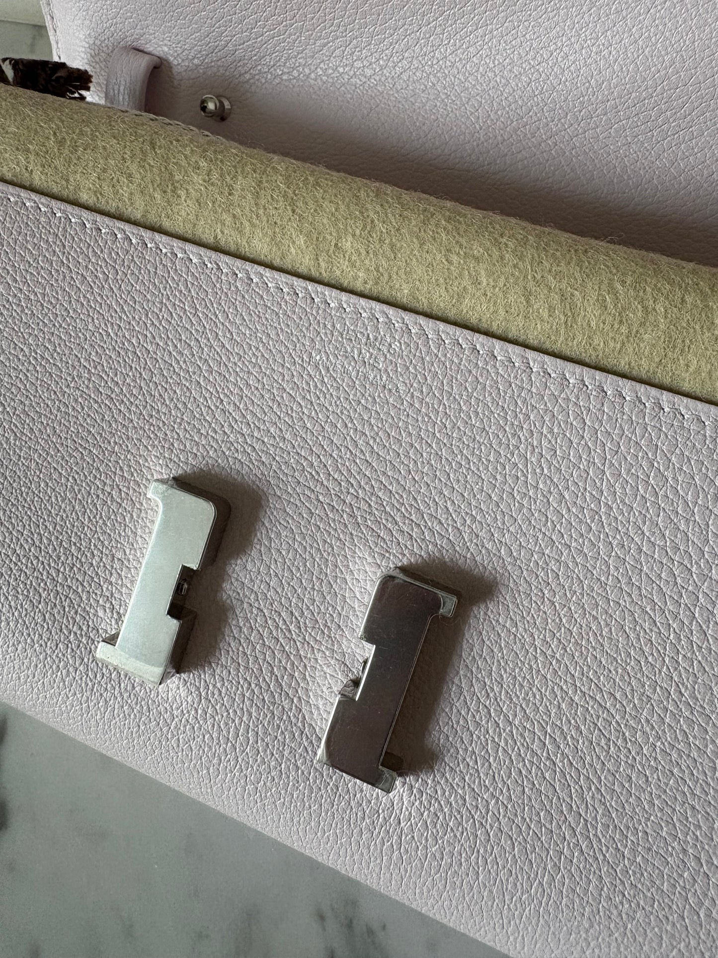 Hermès Constance To Go