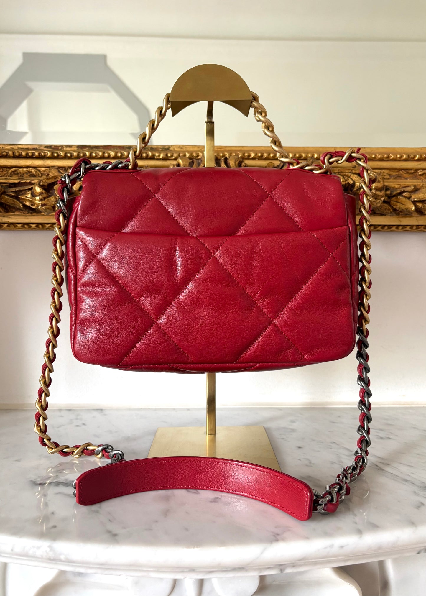Chanel 19
