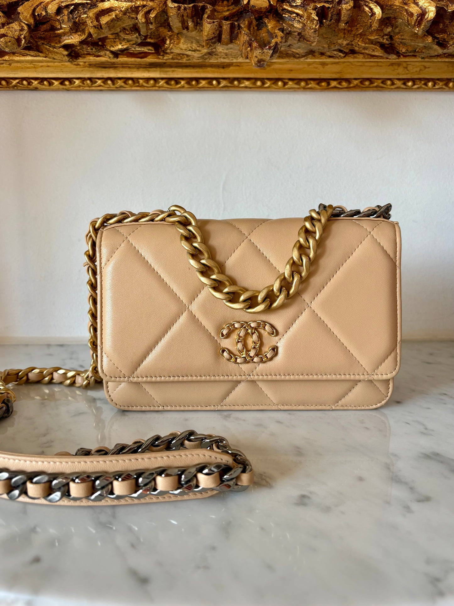 Chanel 19 WOC