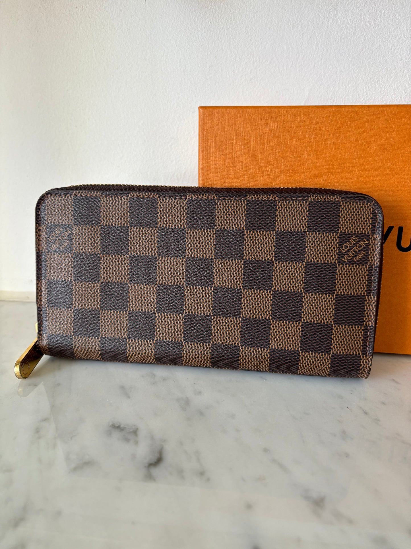 Louis Vuitton Zippy wallet