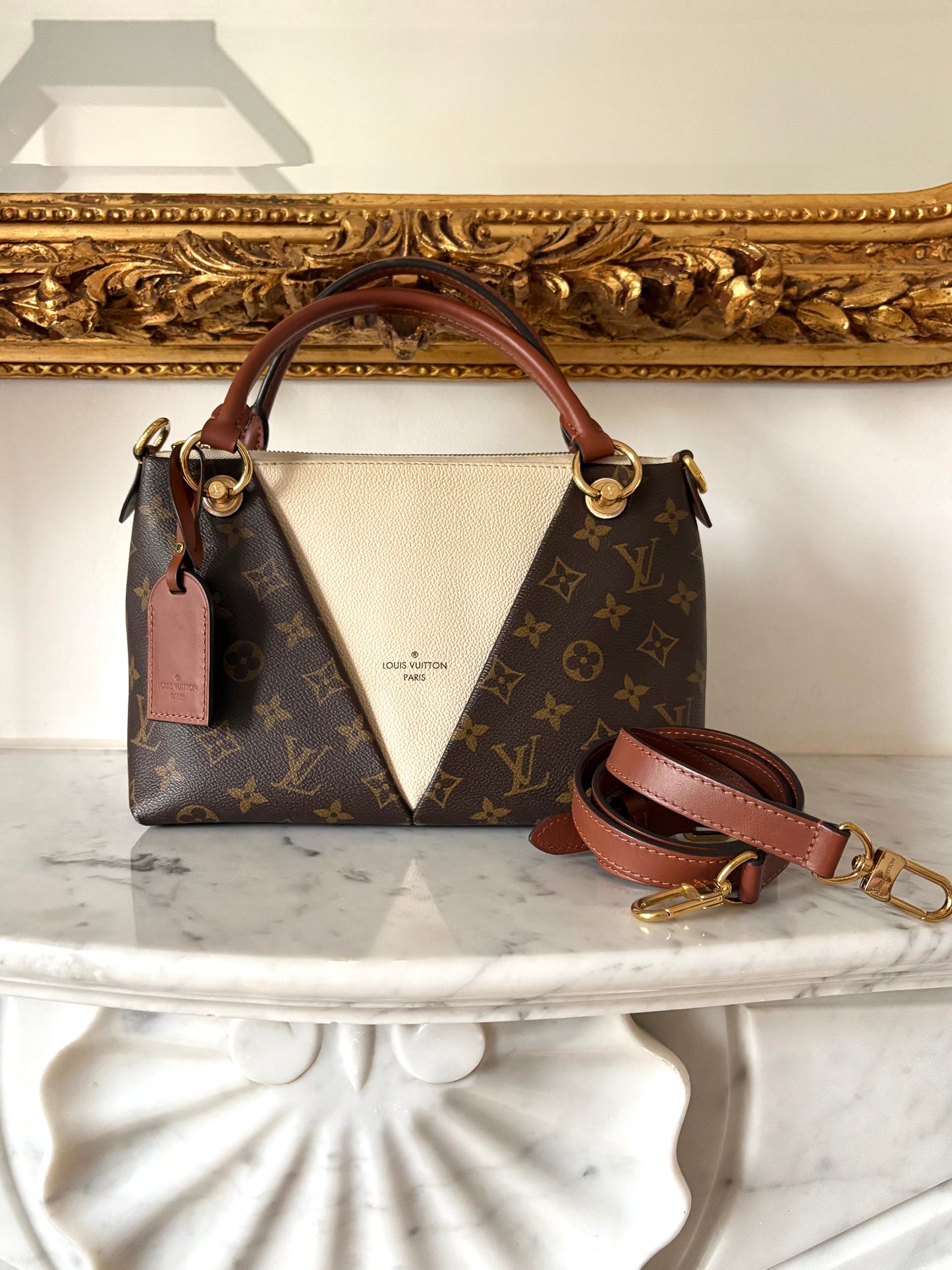 Louis Vuitton V tote