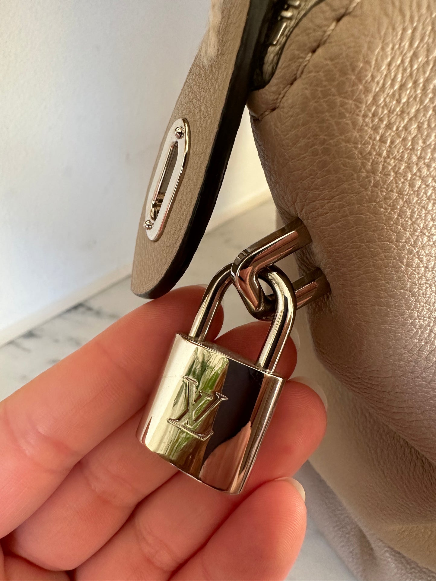 Louis Vuitton soft Lockit tote