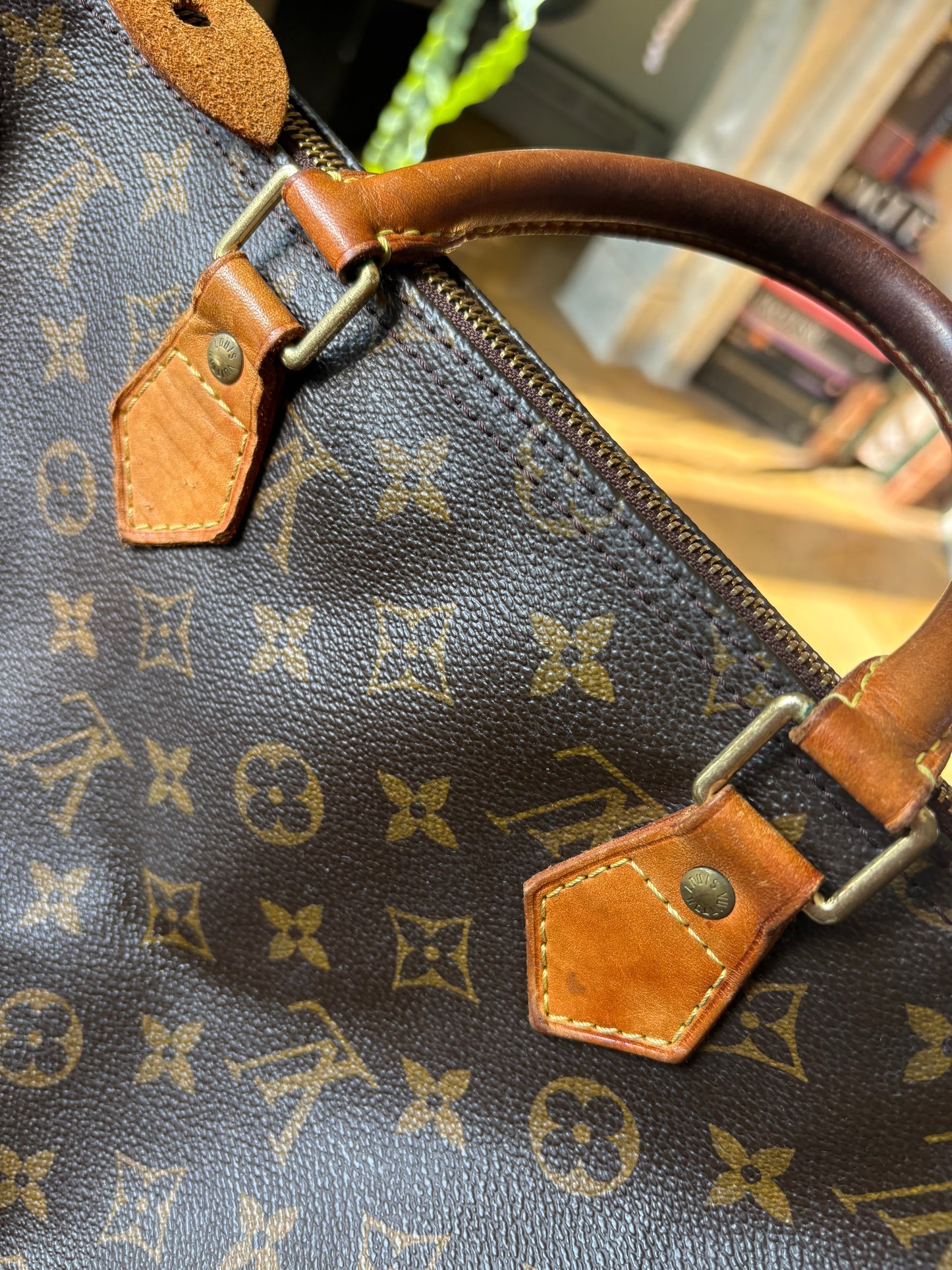 Louis Vuitton Speedy 35