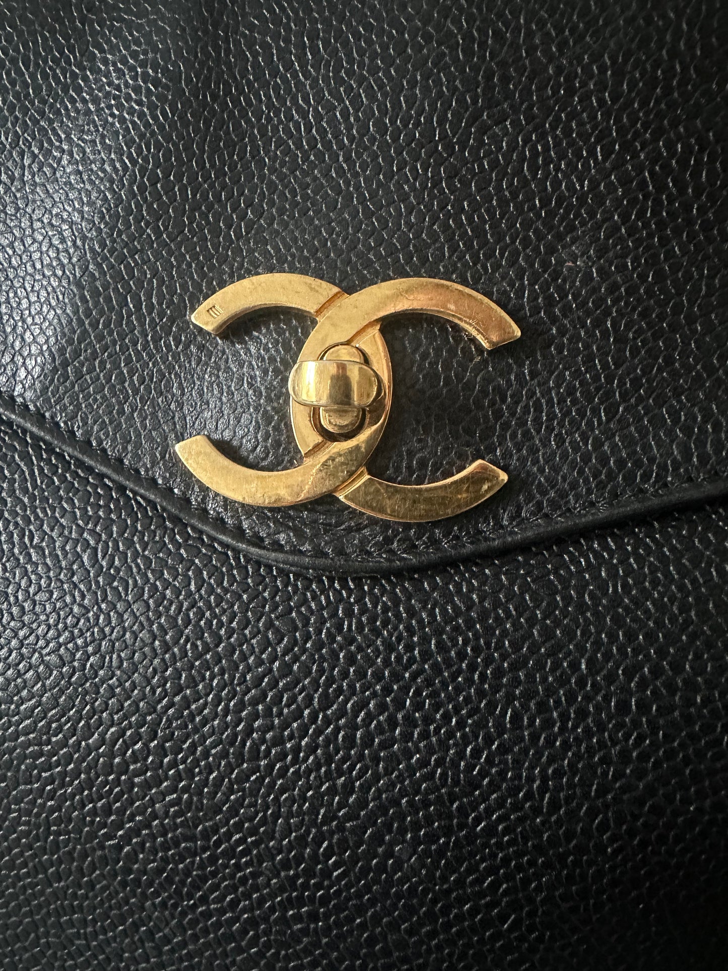 Chanel vintage shoulder bag