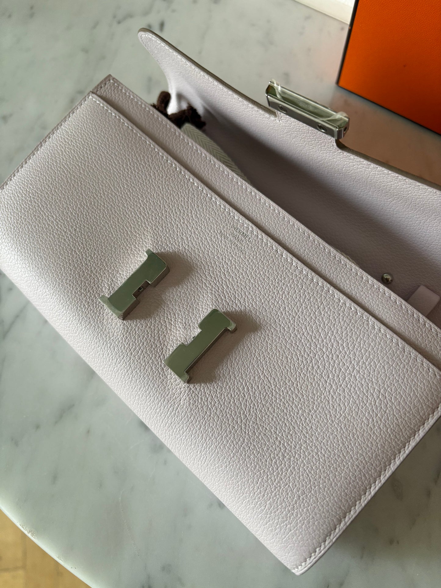 Hermès Constance To Go