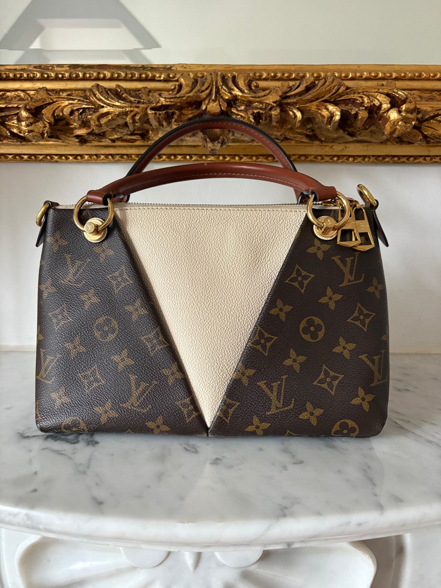 Louis Vuitton V tote